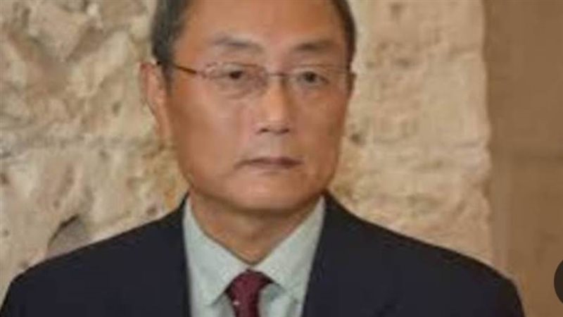 يانغ يي قنصل عام