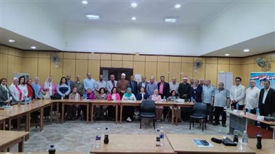 الاستحقاقات السياسية والمجالس المحلية خلال اجتماع أمانة الطوارئ ببيت العائلة بأسيوط