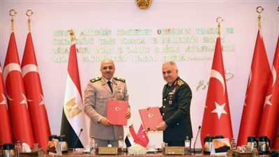 رئيس الأركان يعود إلى أرض الوطن بعد انتهاء زيارته الرسمية لدولة تركيا