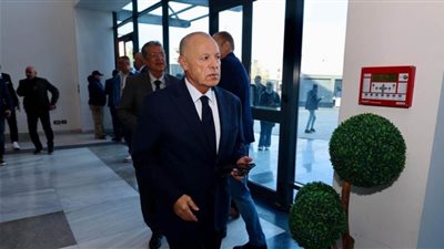 أبو ريدة يدعو رؤساء الأندية والرابطة لاجتماع لمناقشة التخطيط للموسم الجديد