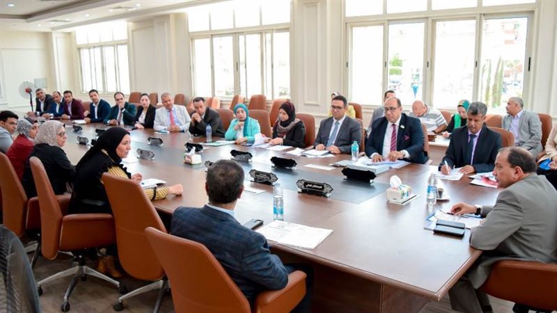 اجتماع رئيس جامعة