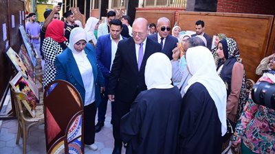 لوحات جدارية و معجنات صحية بمشاريع تخرج التربية الفنية