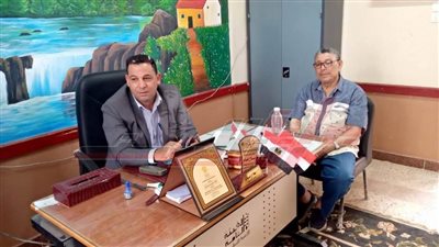 مدير إدارة الرياض التعليمية بتفقد استعدادات حفل ختام الأنشطة الطلابية