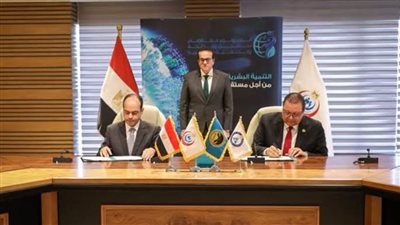  وزير الصحة يشهد توقيع بروتوكول بين المجلسين 