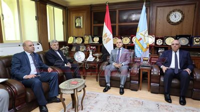 محافظ كفر الشيخ يستقبل رئيس هيئة الأوقاف المصرية لبحث ملفات التعاون المشترك 