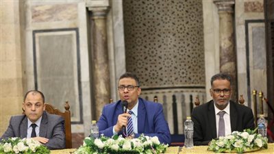 ملتقى الجامع الأزهر للقضايا المعاصرة: يحذر من الاستهلاك السلبي لشبكات التواصل وتأثيرها على الوعي