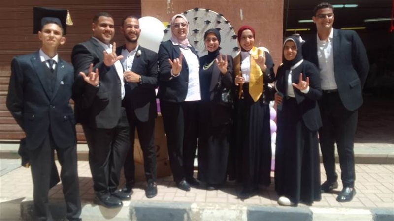 جانب من عرض الازياء