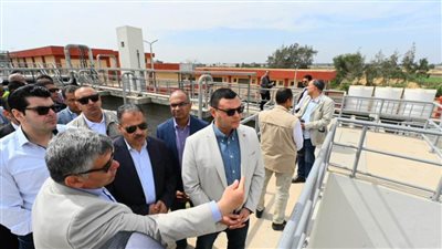 وزير الإسكان ومحافظ الشرقية يبدآن جولة بعدد من مشروعات المياه والصرف الصحي بالمحافظة