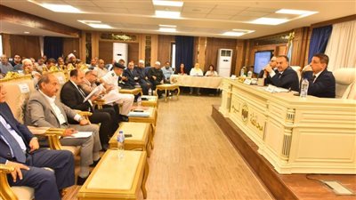 محافظ أسيوط يترأس اجتماع المجلس التنفيذي ويوجه بمتابعة نسب تنفيذ المشروعات التنموية 