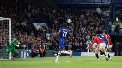 تشيلسي وأستون فيلا يوجهان ضربة موجعة ليونايتد وتوتنهام في سباق المقاعد الأوروبية 