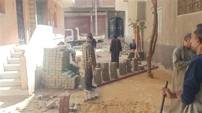 محافظ أسيوط: استمرار أعمال تطوير شوارع البداري بتركيب بلاط الإنترلوك