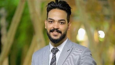 وسط صدمة بين زملائه وفاة شاب أثناء لعب كرة القدم مع زملائه بالمنيا.. (صور)