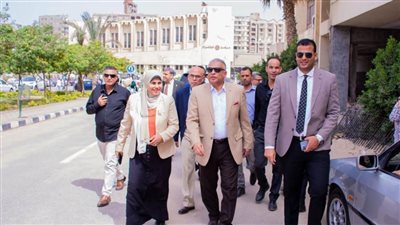 بالصور.. رئيس جامعة طنطا يتفقد أعمال التطوير بكليتي التمريض وطب الأسنان