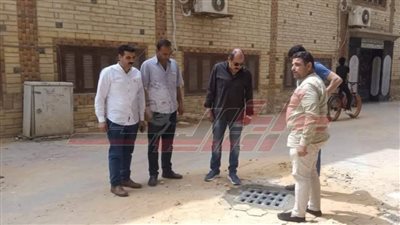 رئيس مدينة سيدي سالم يتابع رصف الطرق