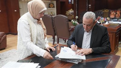 بالصور.. محافظ الغربية يعتمد المخطط التفصيلي لطنطا والأحوزة العمرانية لـ٣٦ عزبة