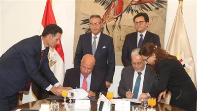 بروتوكول تعاون بين الثقافة والبنك الأهلي لتشغيل مبنى “السلطان حسين” بالإسكندرية 