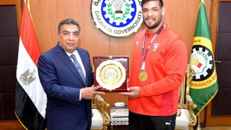 تكريم البطل