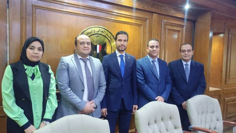 وفد جامعة دمنهور