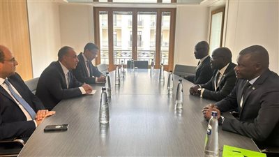 وزير الخارجية يلتقي مع نظيره الرواندي 