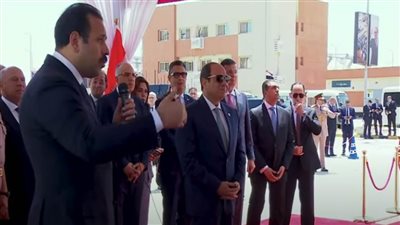 الرئيس السيسي يتفقد المرحلة الأولى من مدينة مستقبل مصر الصناعية 