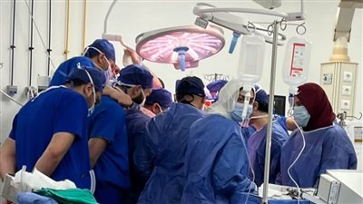  بالصور.. جراحة استبدال الصمام الأورطي بتقنية 