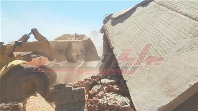 تنفيذ 5 قرارات إزالة على مساحة 300م2 بكفر الشيخ