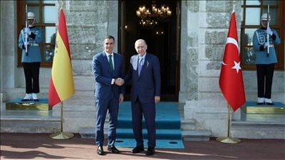 الرئيس التركي يلتقي رئيس الوزراء الإسباني