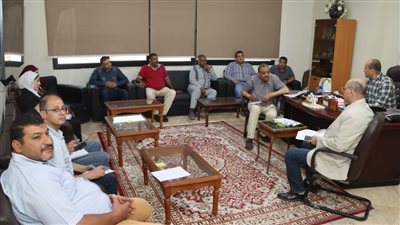 اجتماع اللجنة المختصة بدراسة إجراءات الاستفادة من سوق ترعة البوصة ببني سويف