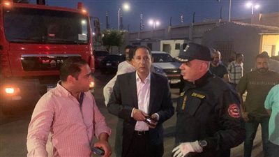 حريق هائل يلتهم مخزنًا بمنطقة الاستثمار ببورسعيد.. التفاصيل الكاملة