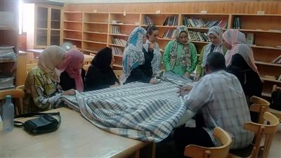 «ثقافة سوهاج» تناقش دور المرأة في الحفاظ على صناعة النسيج في لقاء حواري بالكوثر