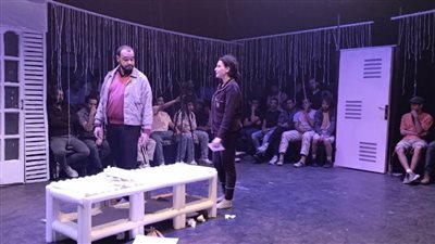 تساؤلات حول العلاقات الإنسانية.. فى عرض 