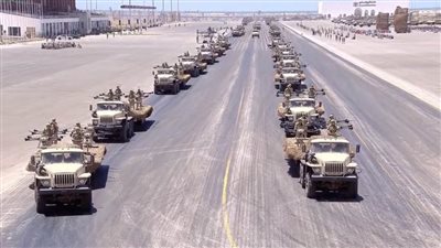 عاجل.. الجيش الليبي يستعرض قواته في بنغازي والمليشيات تتناحر بطرابلس