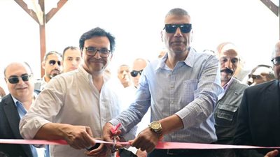 وزير الثقافة ومحافظ أسوان يفتتحان قصر ثقافة أبو سمبل الجديد