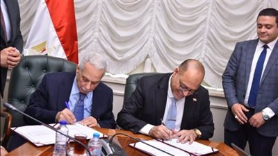 وزير العمل يوقع بروتوكول تعاون مع 