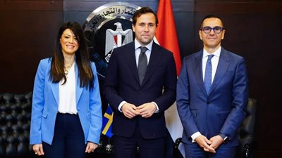 وزير الاستثمار والتجارة الخارجية يستقبل وزير التجارة الدولية والتعاون الإنمائي السويدي لبحث سبل تعزيز العلاقات الاقتصادية بين البلدين