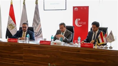 وزير الصحة يترأس لجنة اختبارات القبول لبرنامج 