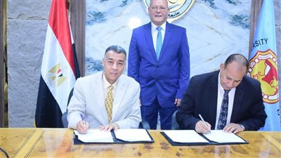 رئيس جامعة سوهاج يشهد توقيع بروتوكول تعاون بين كلية الحاسبات والذكاء الاصطناعي والمعهد العالي لنظم التجارة الإلكترونية