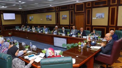 رئيس جامعة دمنهور: تقديم كامل الدعم للطلاب ذوي الهمم 