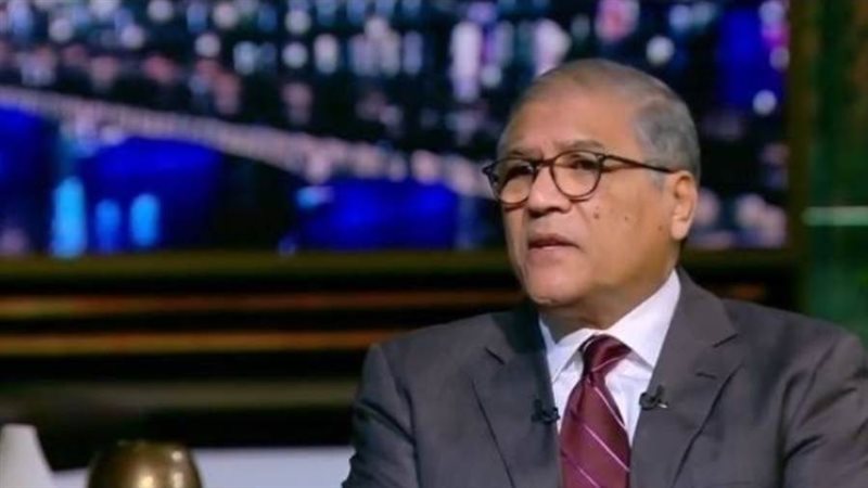 الدكتور عفت السادات