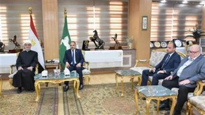 مفتي الجمهورية ومحافظ الشرقية يبحثان سبل تعزيز التعاون المشترك.. ويكرمان حفظة القرآن الكريم