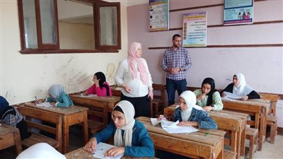 في يومها الثاني.. سير أعمال امتحانات الفصل الثاني لطلاب الشهادة الإعدادية ببني سويف