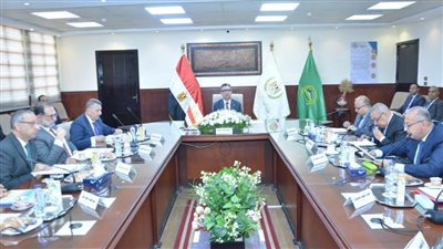 وزير التموين يناقش خطة 