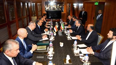 مشاورات سياسية بين وزيري خارجية مصر وايران بالقاهرة