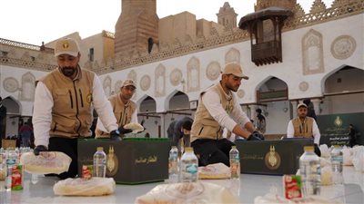 «بيت الزكاة والصدقات» يقدِّم 4000 وجبة إفطار للصائمين بالجامع الأزهر الخميس المقبل