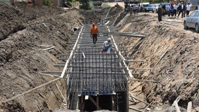 بالصور.. محافظ الغربية يتابع مشروعات محور أم القرى وكورنيش محلة منوف 