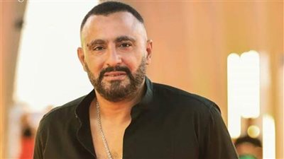 السقا يثير الجدل برسالة غامضة ثم يتراجع عنها.. هل قصد طليقته؟