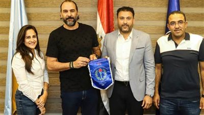 سموحة يعلن استمرار حسين زكي مديرًا فنيًا لفريق اليد للموسم المقبل
