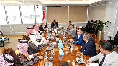 وزيرالإسكان يستقبل وفدًا من وزارتي 