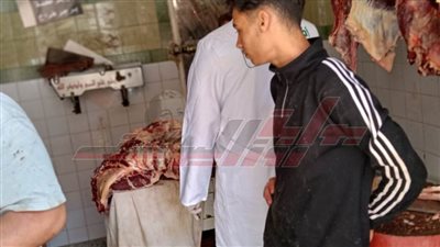 ضبط عدد 12 زجاجة مياه غازية و240 كيس مرقة دجاج منتهية الصلاحية