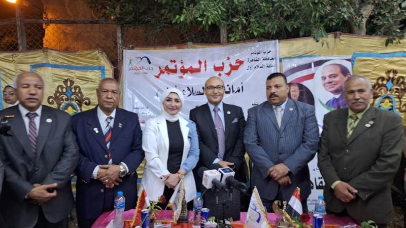 جانب من الندوة